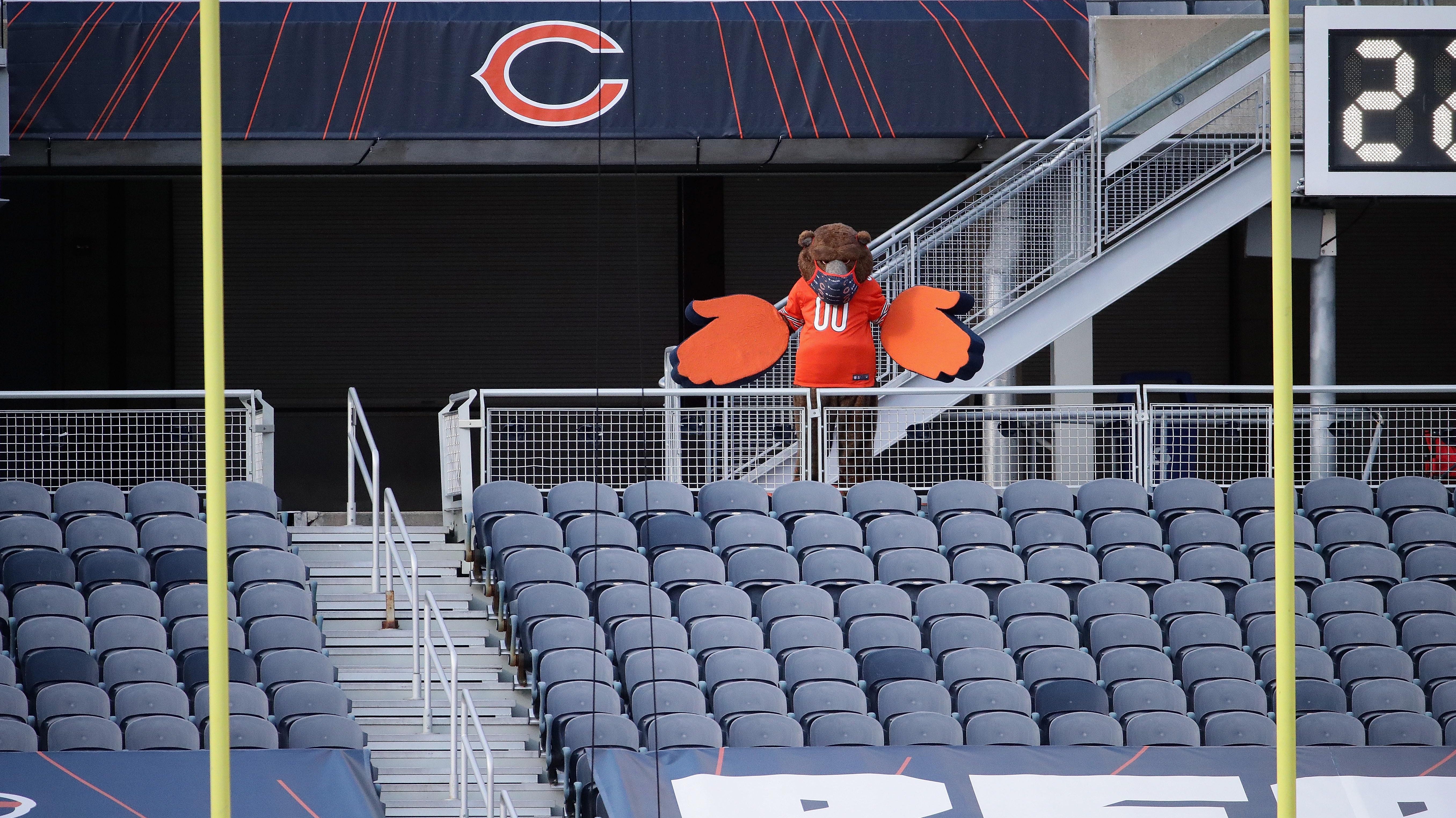 Some fans at Bears games still possible, Lightfoot suggests