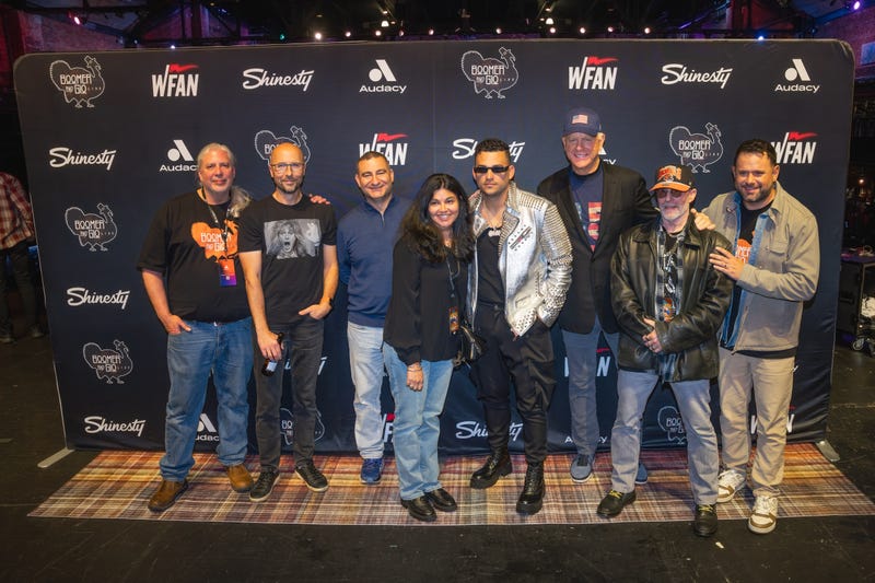 Boomer & Gio Live: We Give Thanks VIP Pic