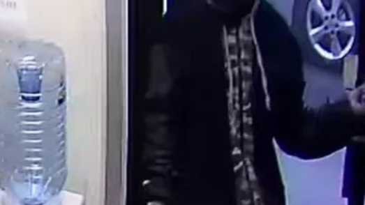Man, 80, beaten in gunpoint robbery at Bronx car dealership