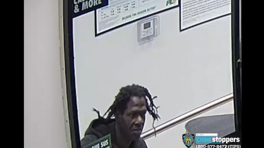 VIDEO: Man sought in knifepoint robbery at Bronx check cashing place