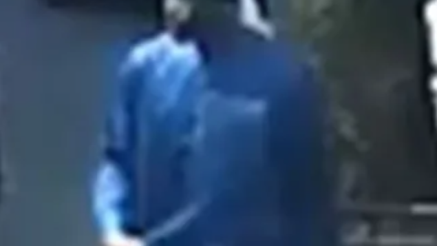2 gunmen who shot at each other in broad daylight on Bronx street sought