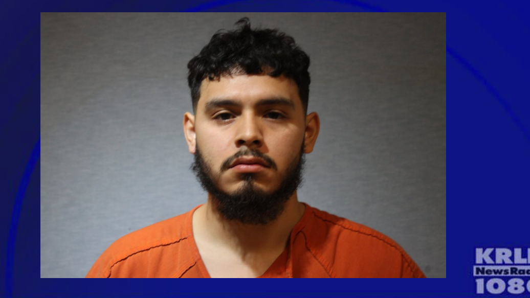 Dallas driver arrested for crash in Garland that killed two people