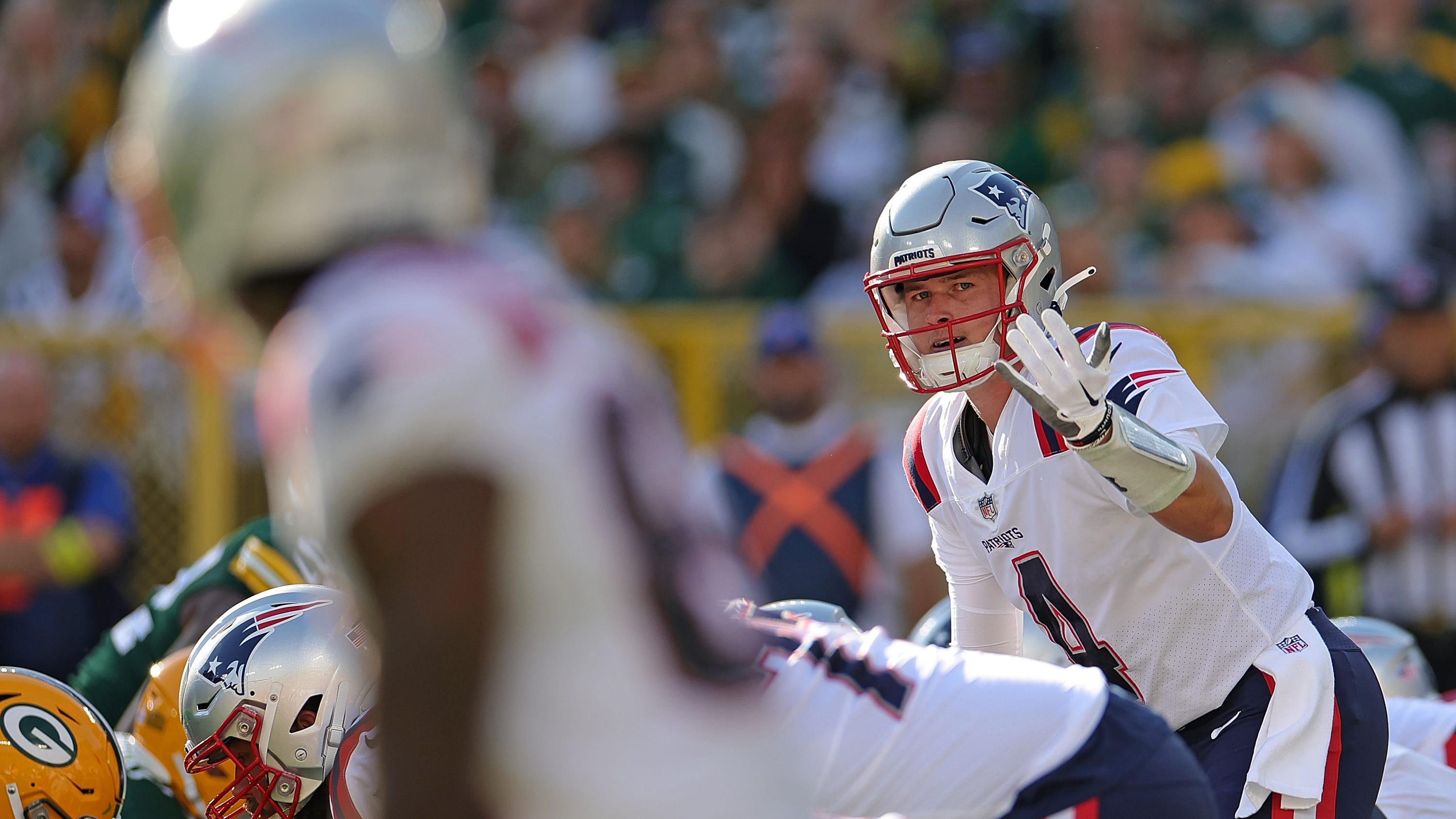 ‘No indication’ who’ll be at quarterback for the Patriots this week