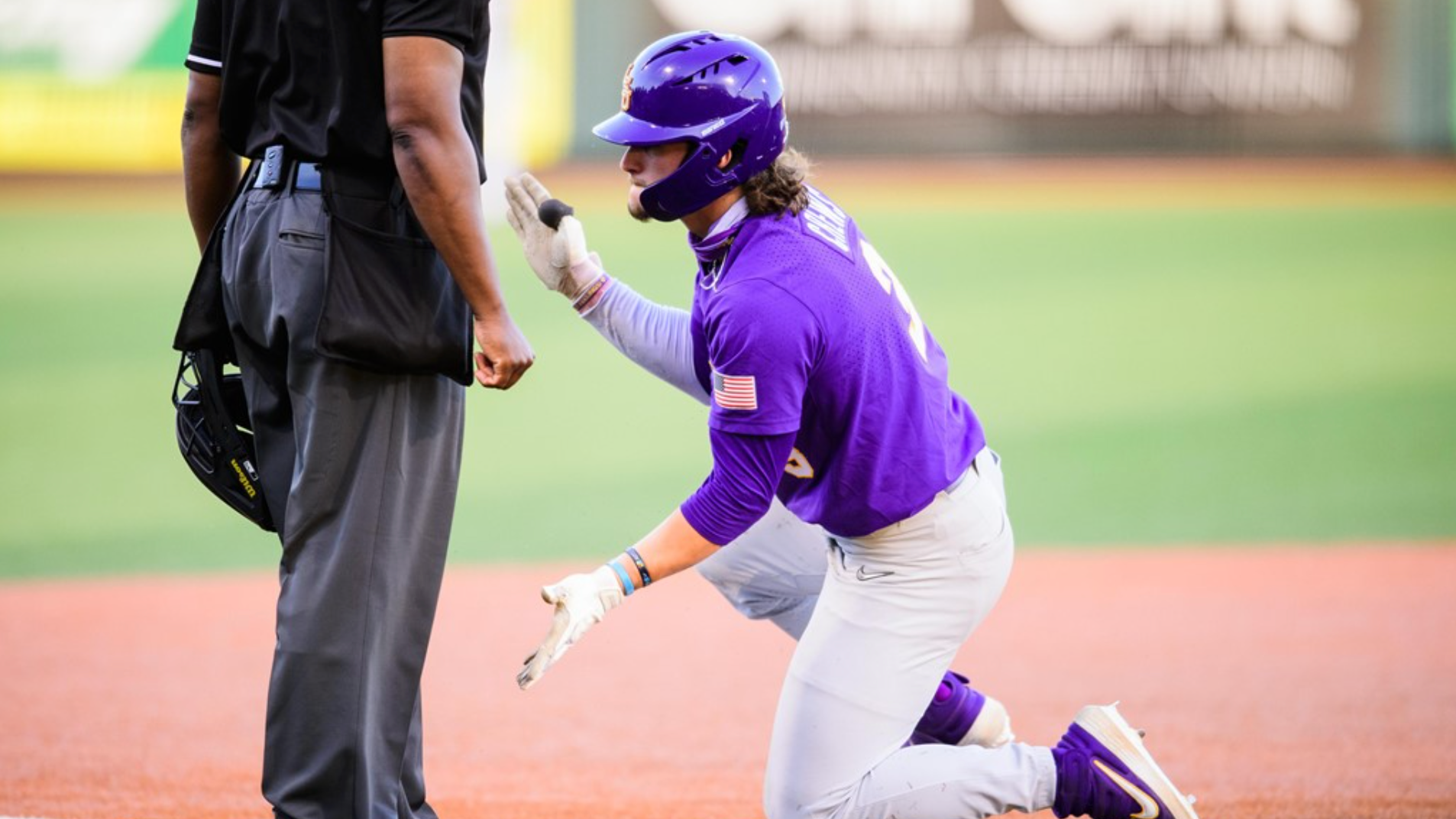 Watch: LSU's Dylan Crews stays hot, knocks two leadoff homers for Tigers in elimination game