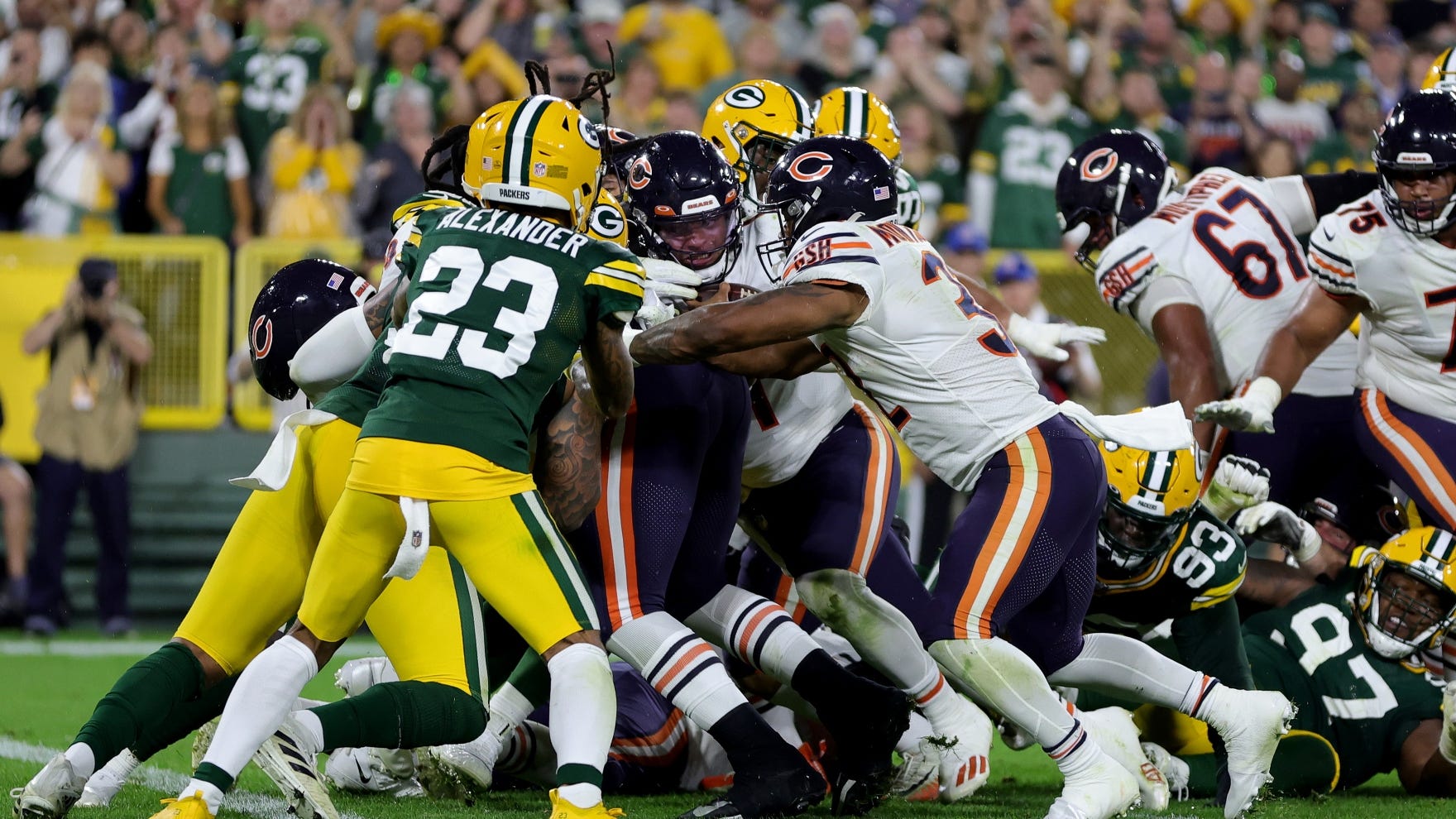 Eberflus: Bears wanted to 'outnumber the box' in choosing to go out of shotgun from Packers' 1-yard line in key moment