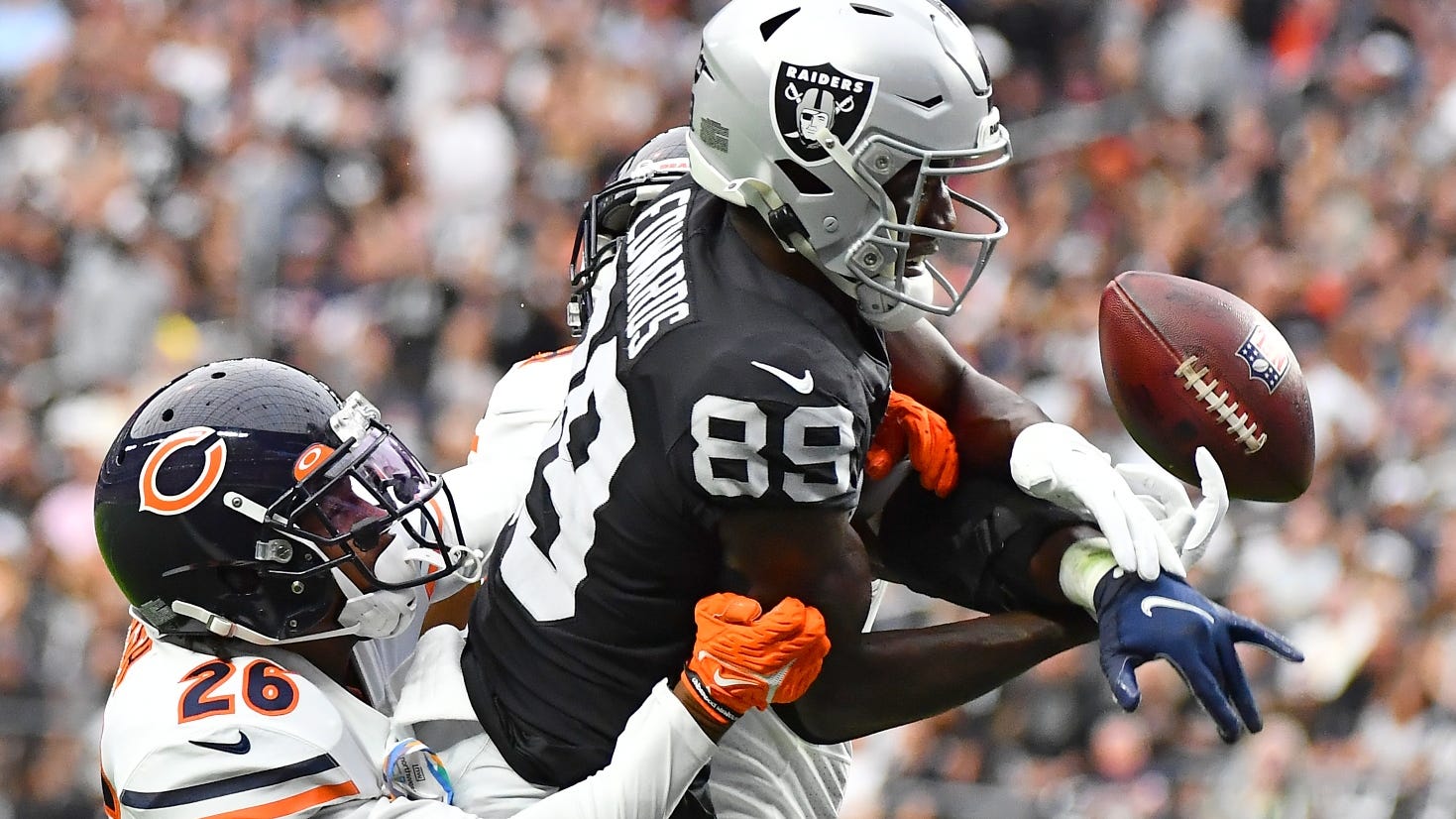 Behind strong defensive performance, Bears grind out 20-9 win over Raiders, improve to 3-2