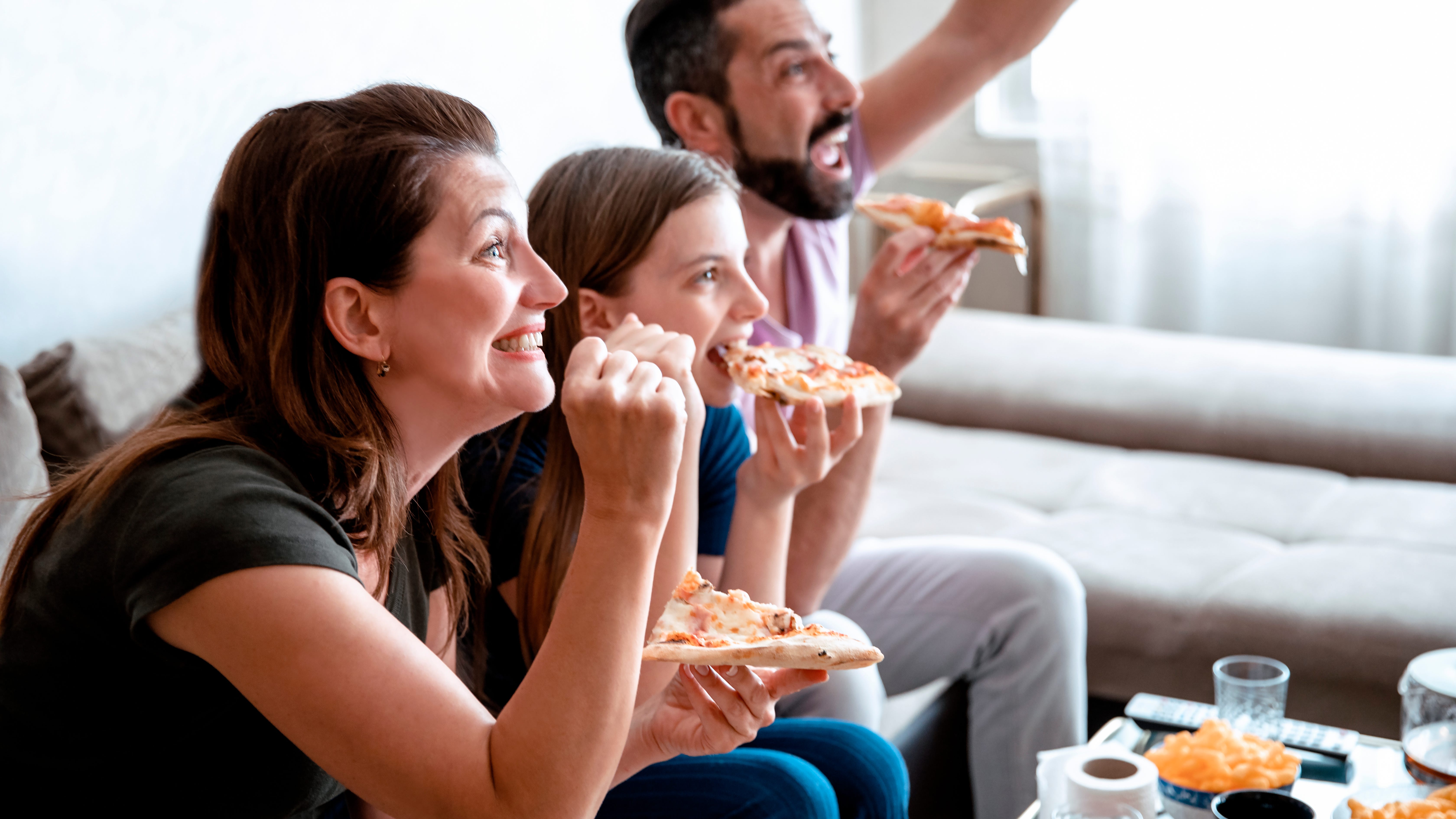 5 Delicious (and surprisingly healthy) Gameday Snacks | Bee Fit