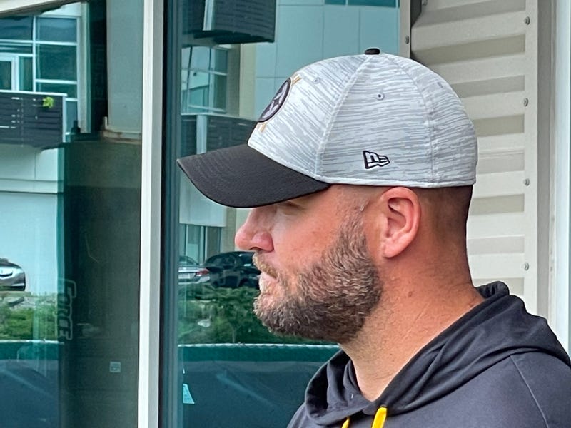 Ben Roethlisberger at podium