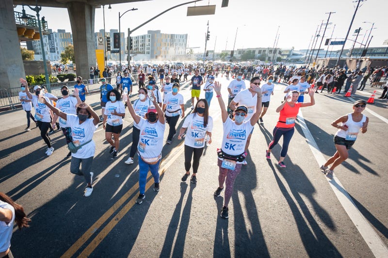 people walking in 5k