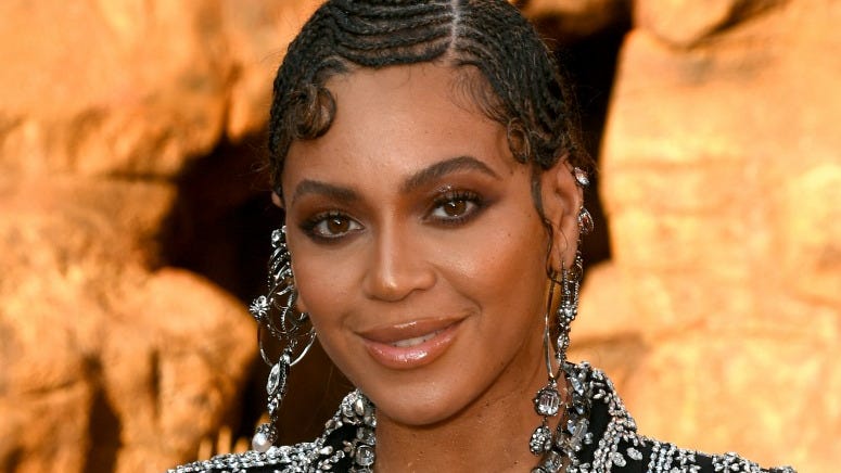 Watch Beyoncé Sing a Tribute at the Kobe Bryant Memorial