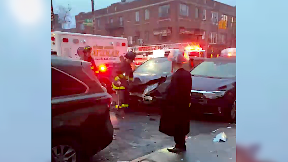 Man, 23, fatally struck by minivan on Brooklyn sidewalk in chain-reaction crash