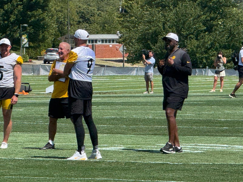 Mike Tomlin with Chris Boswell at training camp