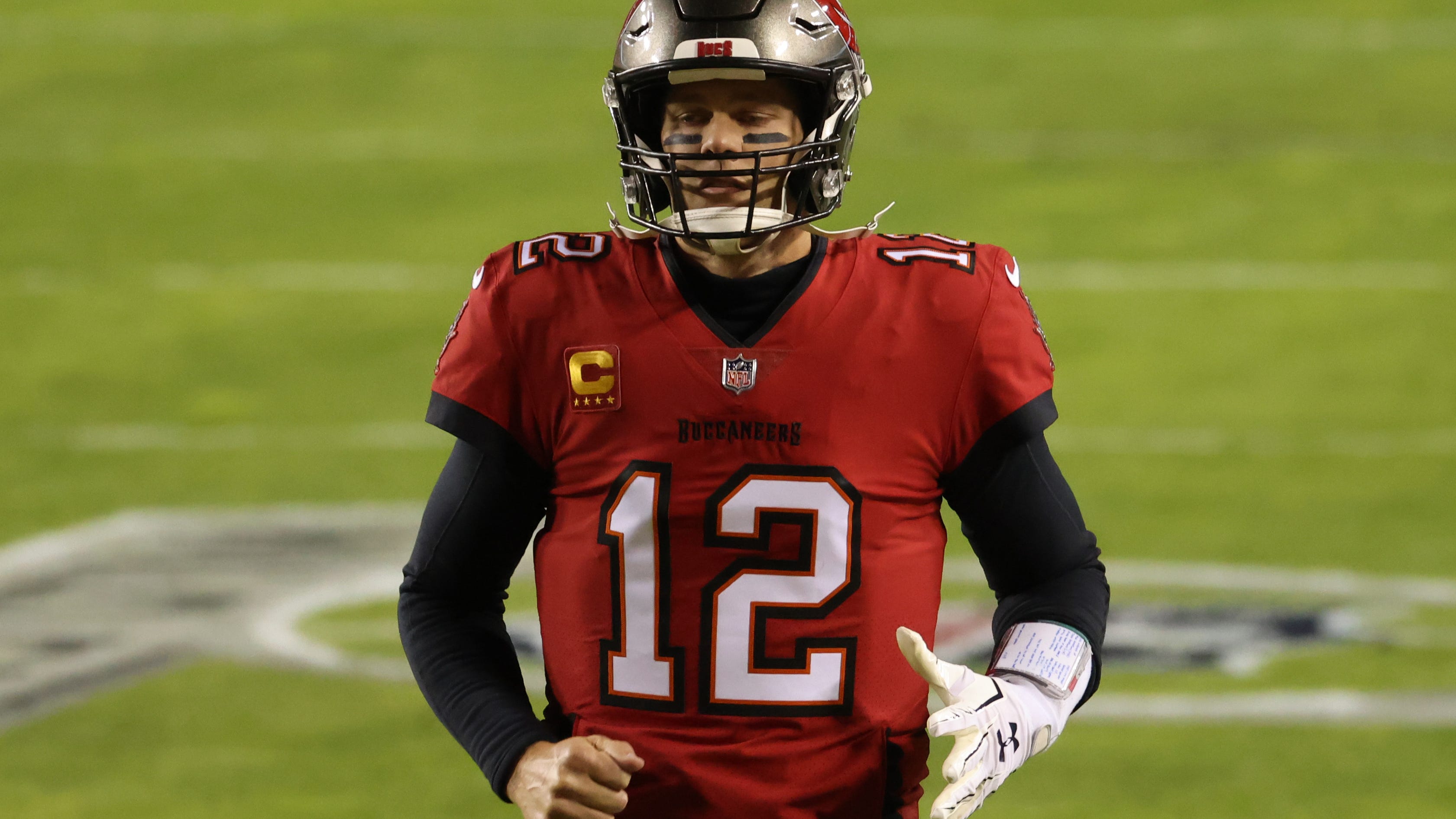 Report: Tom Brady played last season with serious injury sustained while with Patriots