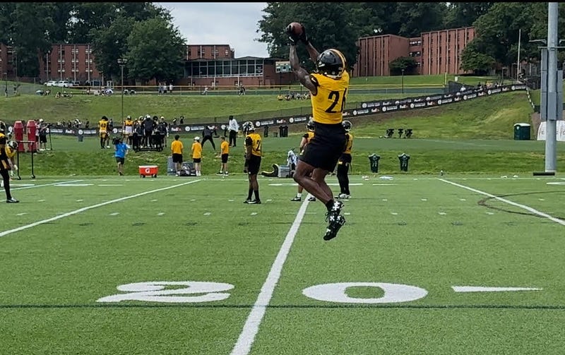 Brandin Echols catch in practice