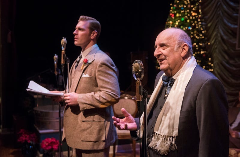 American Blues Theater marks its return to live, in-person theater with its 20th annual production of It’s a Wonderful Life: Live in Chicago! from Frank Capra’s film and directed by Artistic Director Gwendolyn Whiteside. 