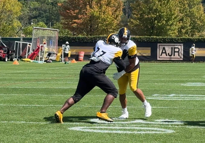 Broderick Jones working in practice