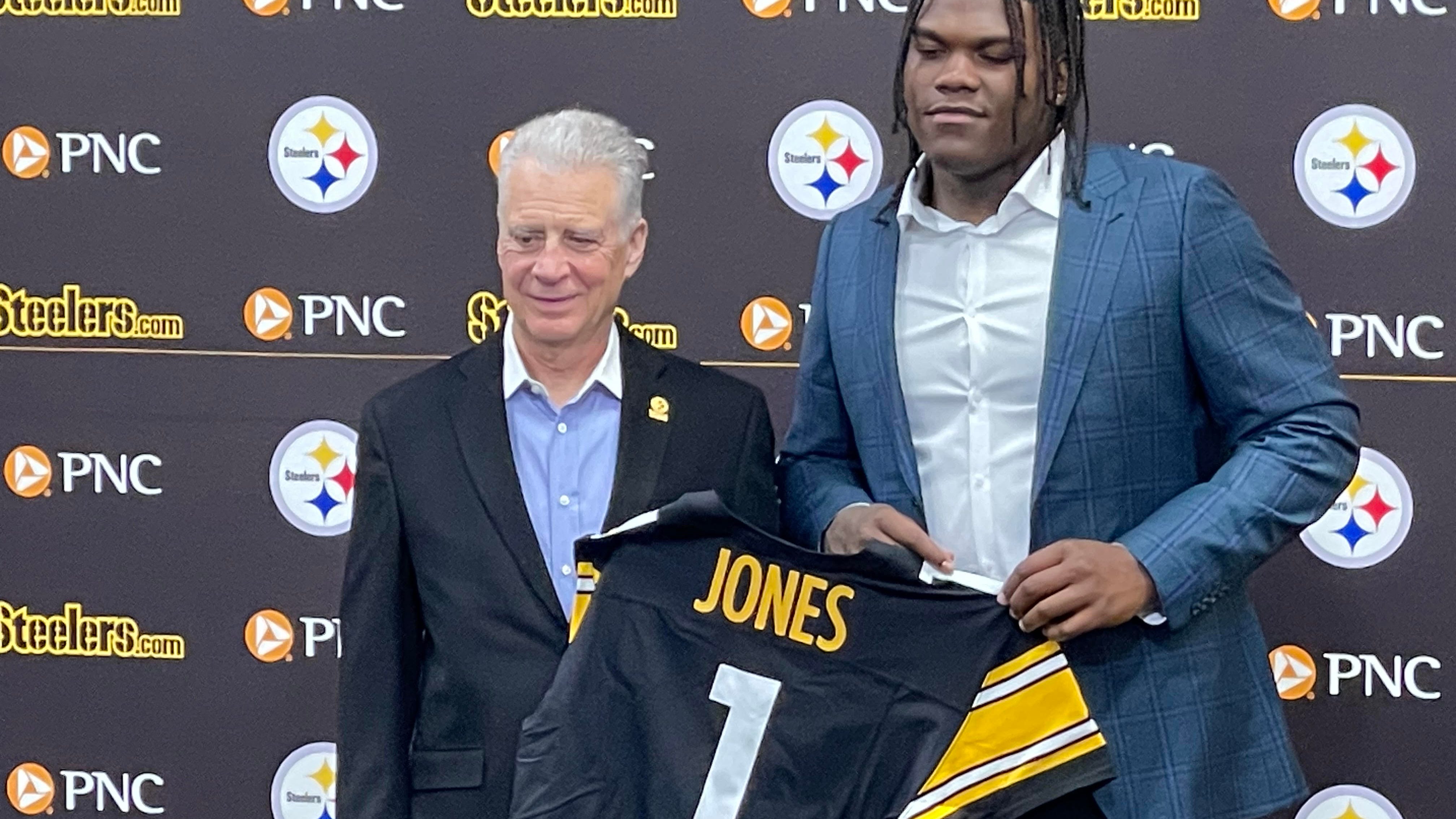 Steelers 1st rounder picks number to honor fallen teammate