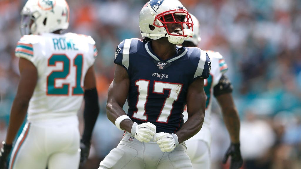 Antonio Brown's Second Accuser Reportedly Received 'Intimidating' Texts After SI Story