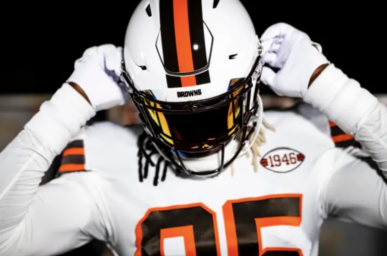 Tight end David Njoku poses for the 2023 White Helmet Reveal Photoshoot at CrossCountry Mortgage Campus on June 8, 2023.