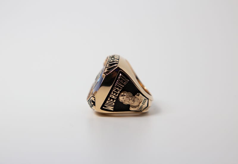 Isaac Bruce ring