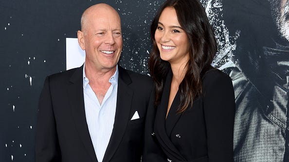 Bruce Willis poses for rare photo with wife and daughters