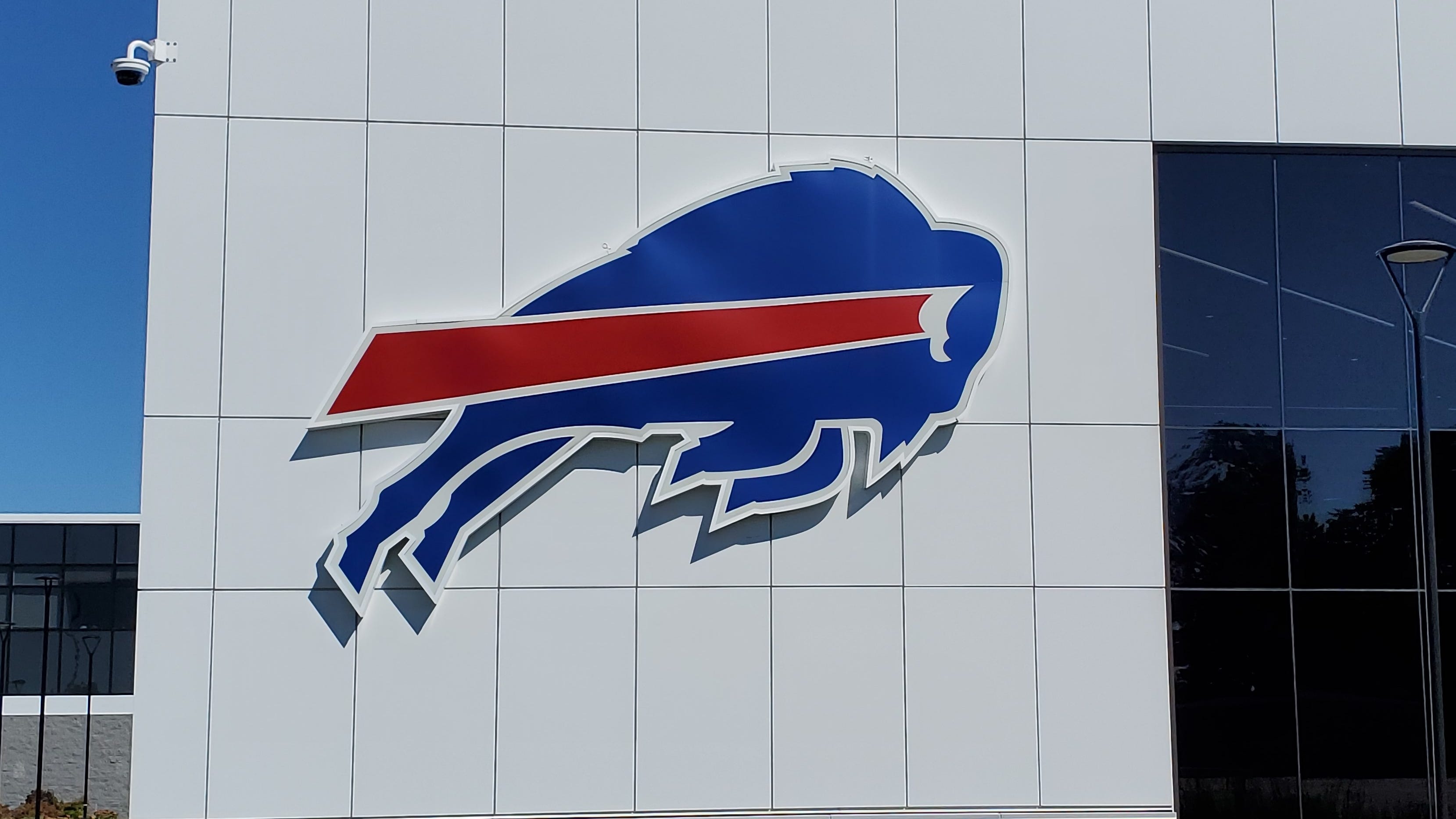 Bills invite Sabres to use team facilities in Orchard Park for NHL Draft