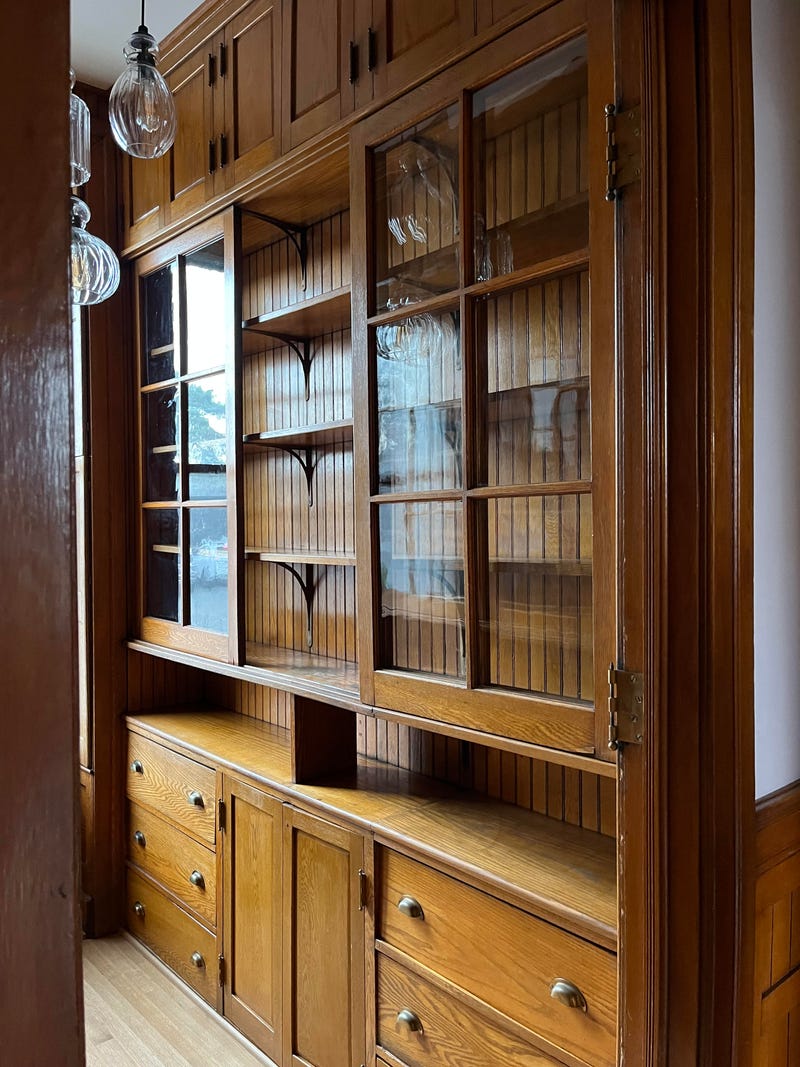 Butler pantry