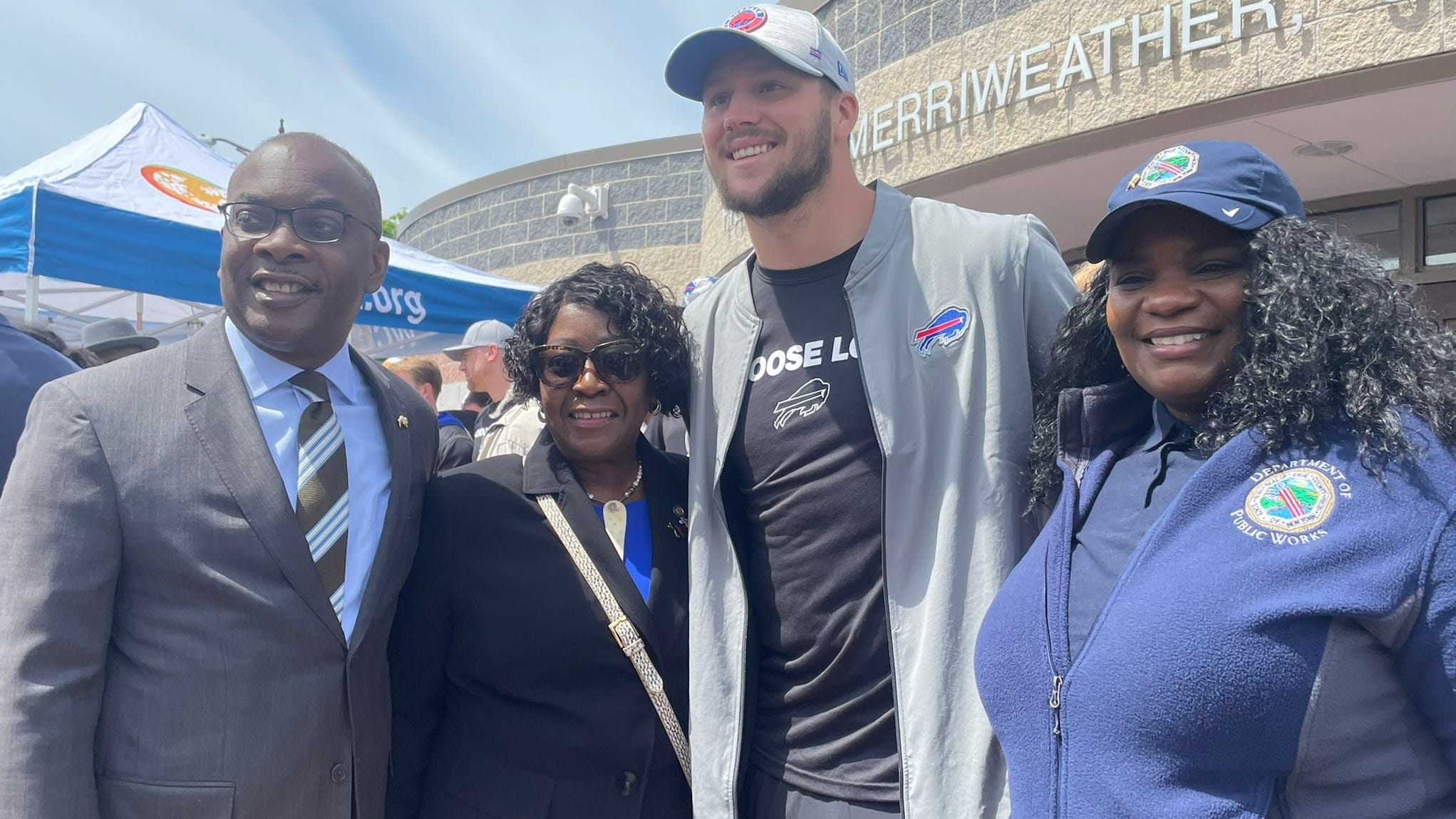 Buffalo sports teams offer support at site of mass shooting