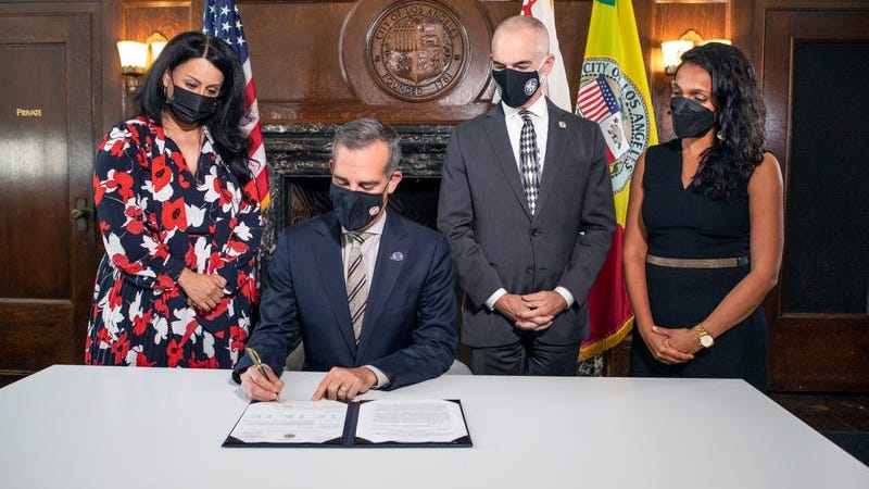 L.A. City Council votes to require vaccinations for indoor spaces