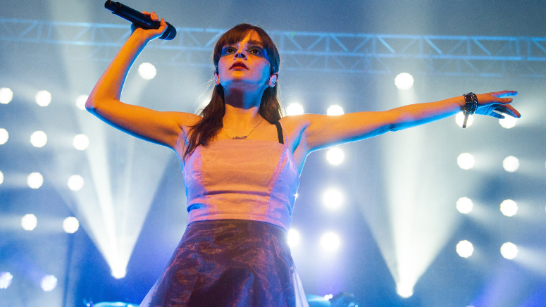 CHVRCHES Deliver Stunning Orchestra-Backed Performance of “Miracle”