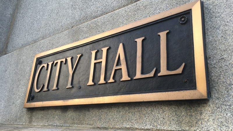 Chicago City Hall reopens to general public