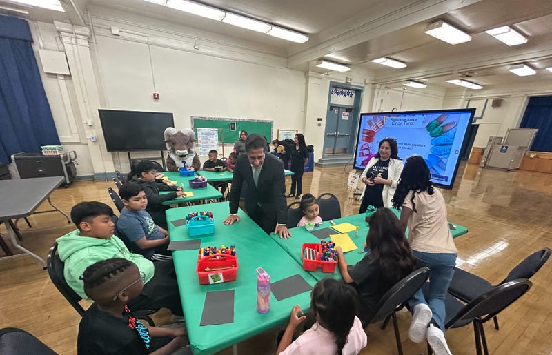 LAUSD Superintendent Alberto Carvalho visiting students at Main Street Elementary.