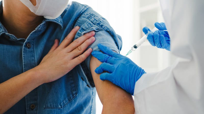 Vaccinated people are less likely to spread the SARS-CoV-2 infection, but they still can.