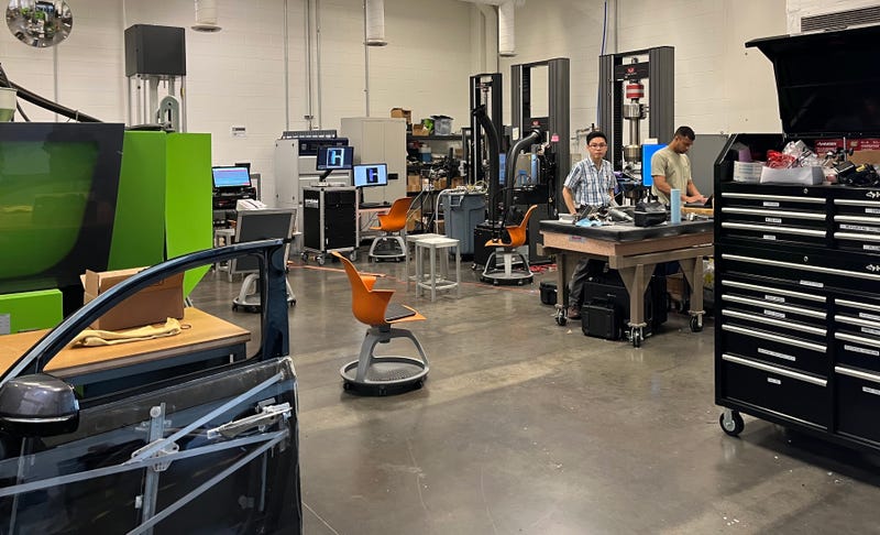 Students working in a CU-ICAR manufacturing lab