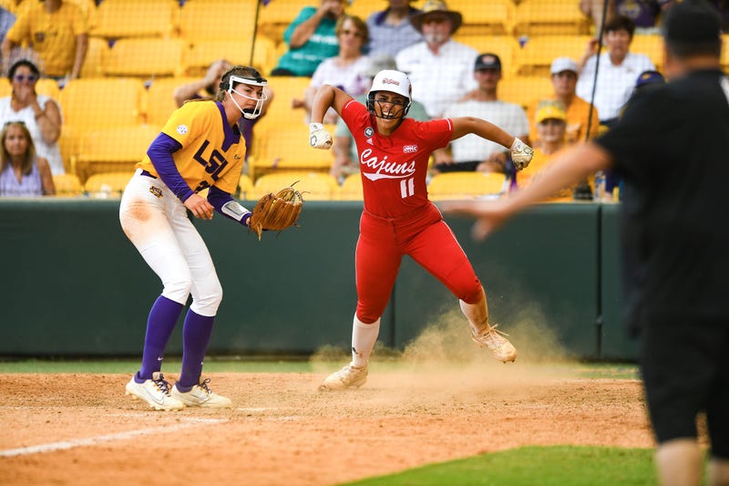 Cajuns softball