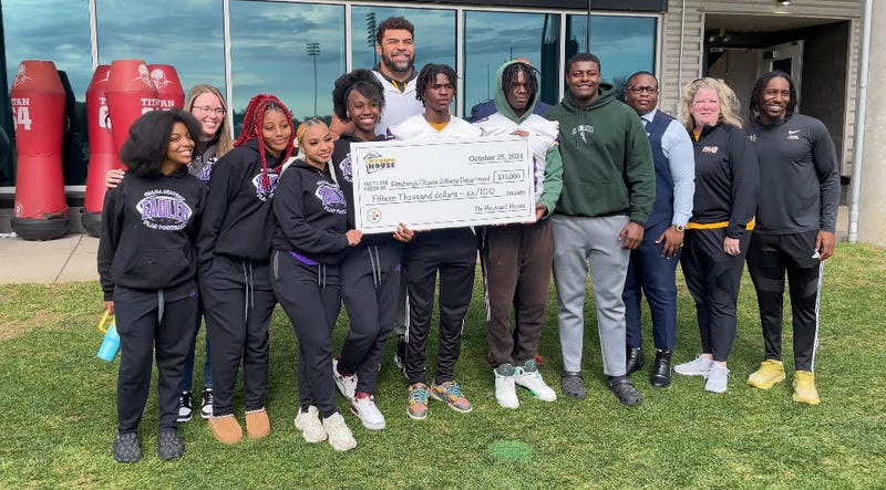 Cam Heyward donation to USO