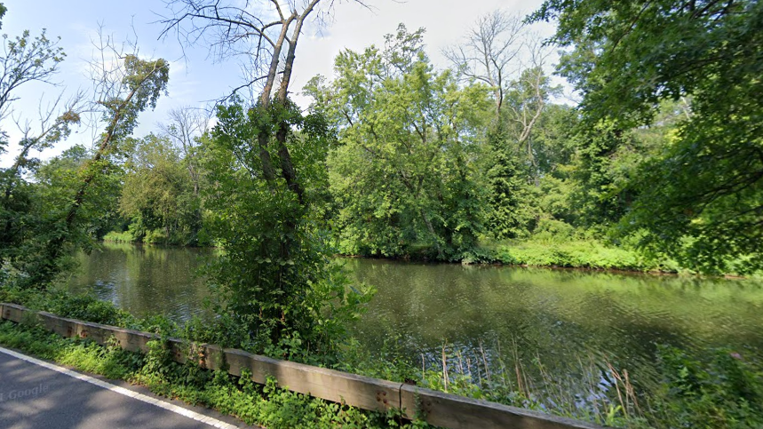 Father of 3 drowns rescuing children in NJ river