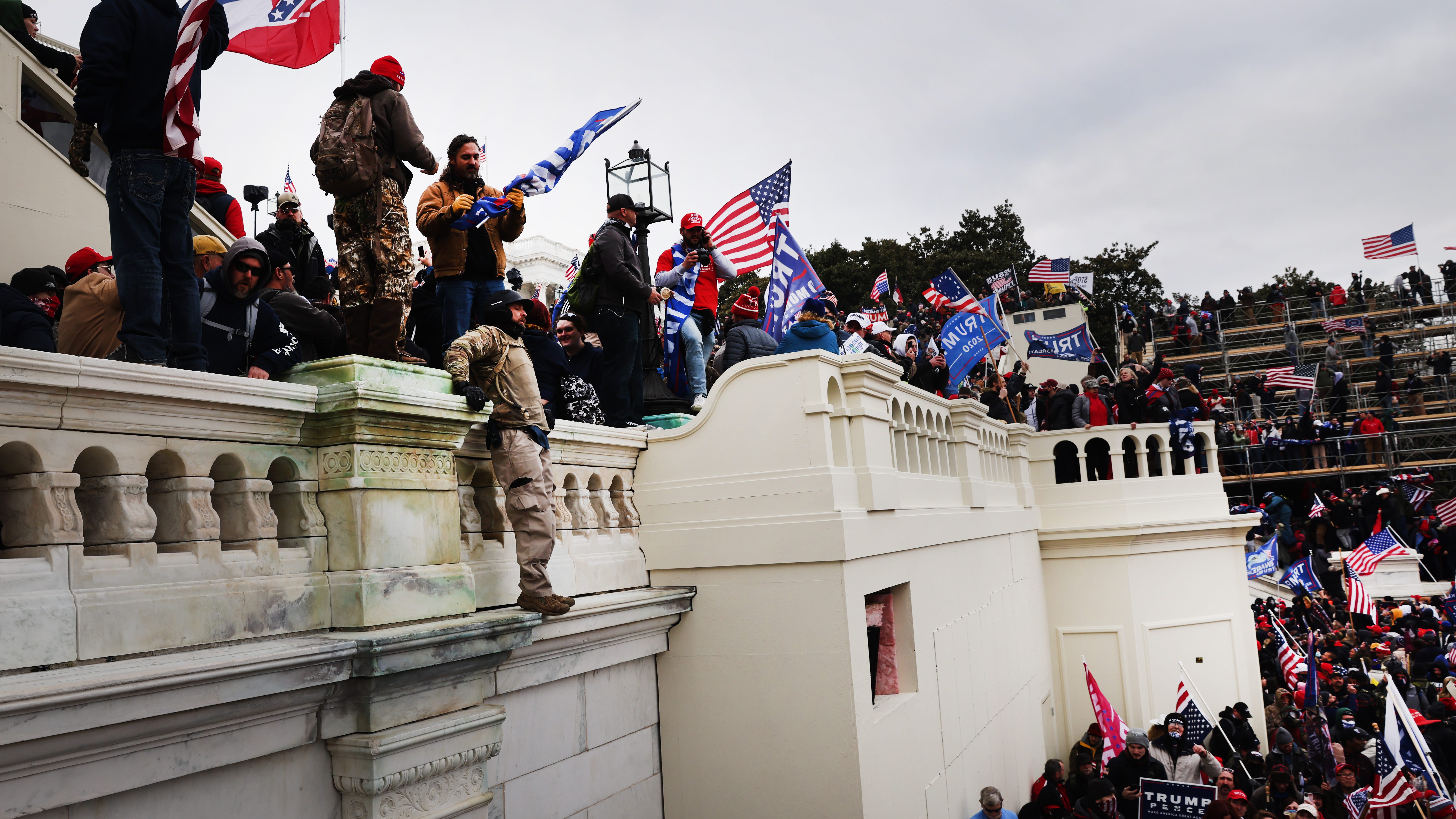 Minnesota woman Melody Marie Black kicked off flight after being identified as Capitol rioter [VIDEO]