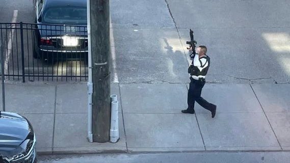 Cuatro muertos en tiroteo en banco en Louisville; muere el agresor