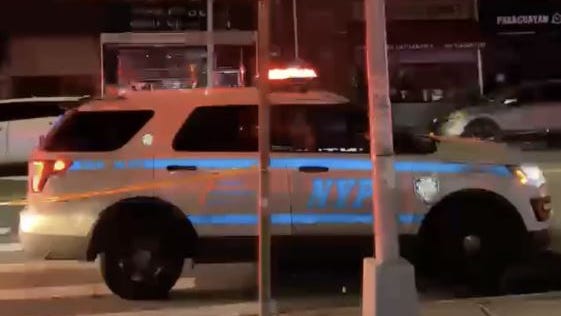 Hombre muere tiroteado en un restaurante de Queens