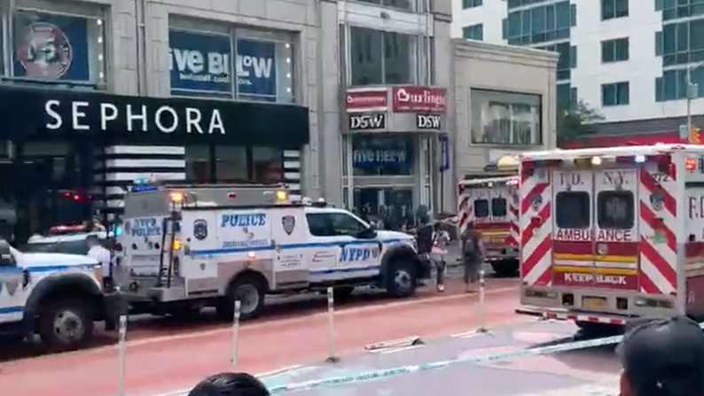 Posible suicida cerca de Union Square Park, la policía cierra el perímetro