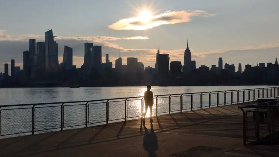 La calidad del aire mejora en la zona de Nueva York a medida que disminuye el humo de los incendios forestales