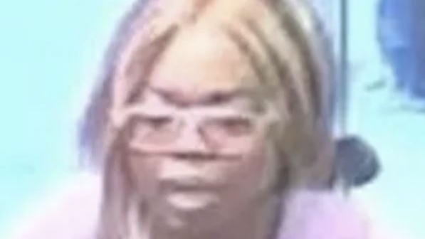 Mujer apuñaló gravemente a un vendedor de jugos en el UES que le ofreció bebida gratis