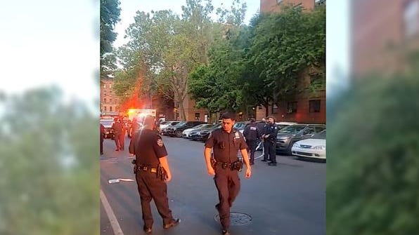 Pistolero huye en moto tras disparar a un hombre dos veces en la cabeza en E. Harlem