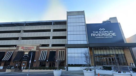 Encuentran 5 mujeres tendidas en el suelo del estacionamiento de un centro comercial en NJ con sobredosis de fentanilo