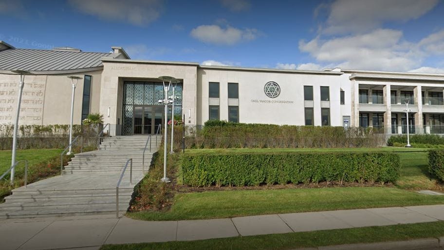 Man, 44, arrested after yelling obscenities outside NJ synagogue