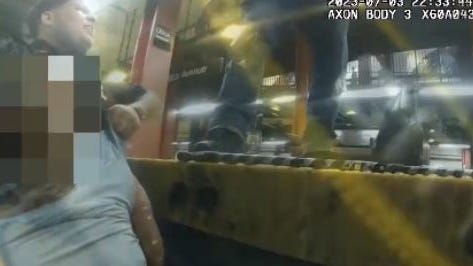 VIDEO: La policía de Nueva York rescata a un hombre de las vías del metro