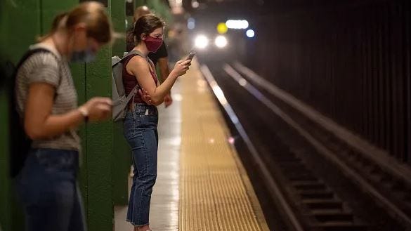 La MTA presenta plan de 10 años para instalar el servicio de telefonía móvil en todos los túneles del metro