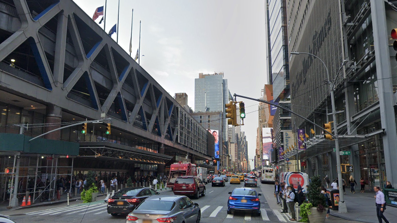 Apuñalan a turista en el estómago cerca de Times Square