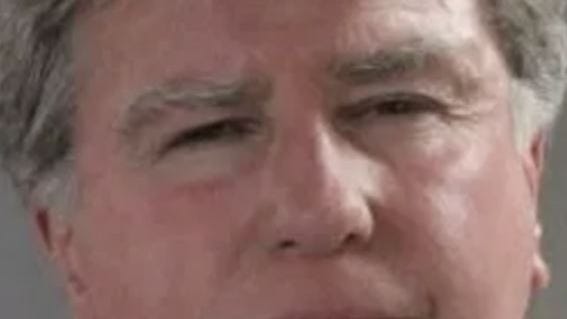 Mujer conduce hacia la casa equivocada y muere baleada por el propietario